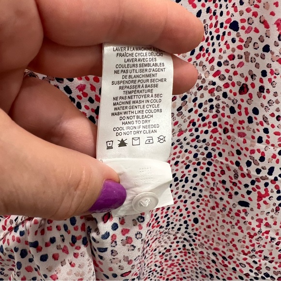 Jones & Company, Jones New York sleeveless white with blue and pink dot, blouse - Picture 8 of 8